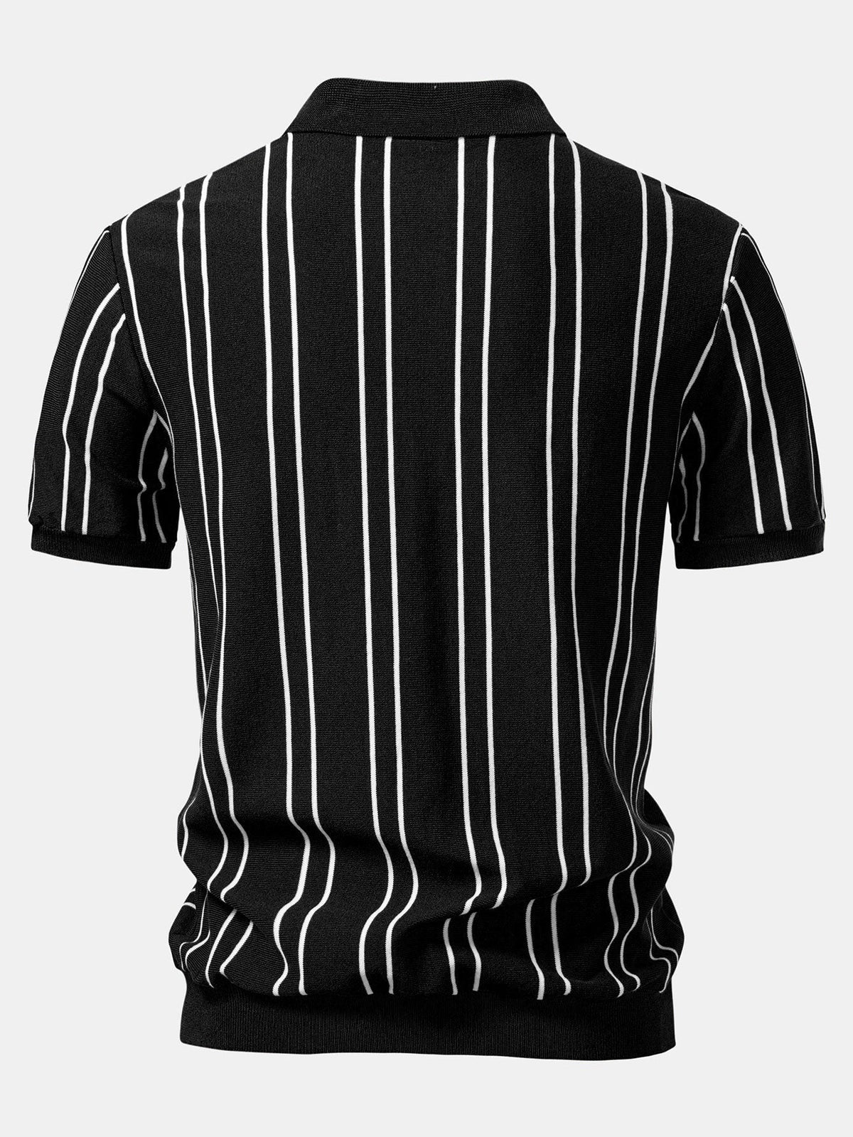 Polo de punto a rayas y pantalón cónico