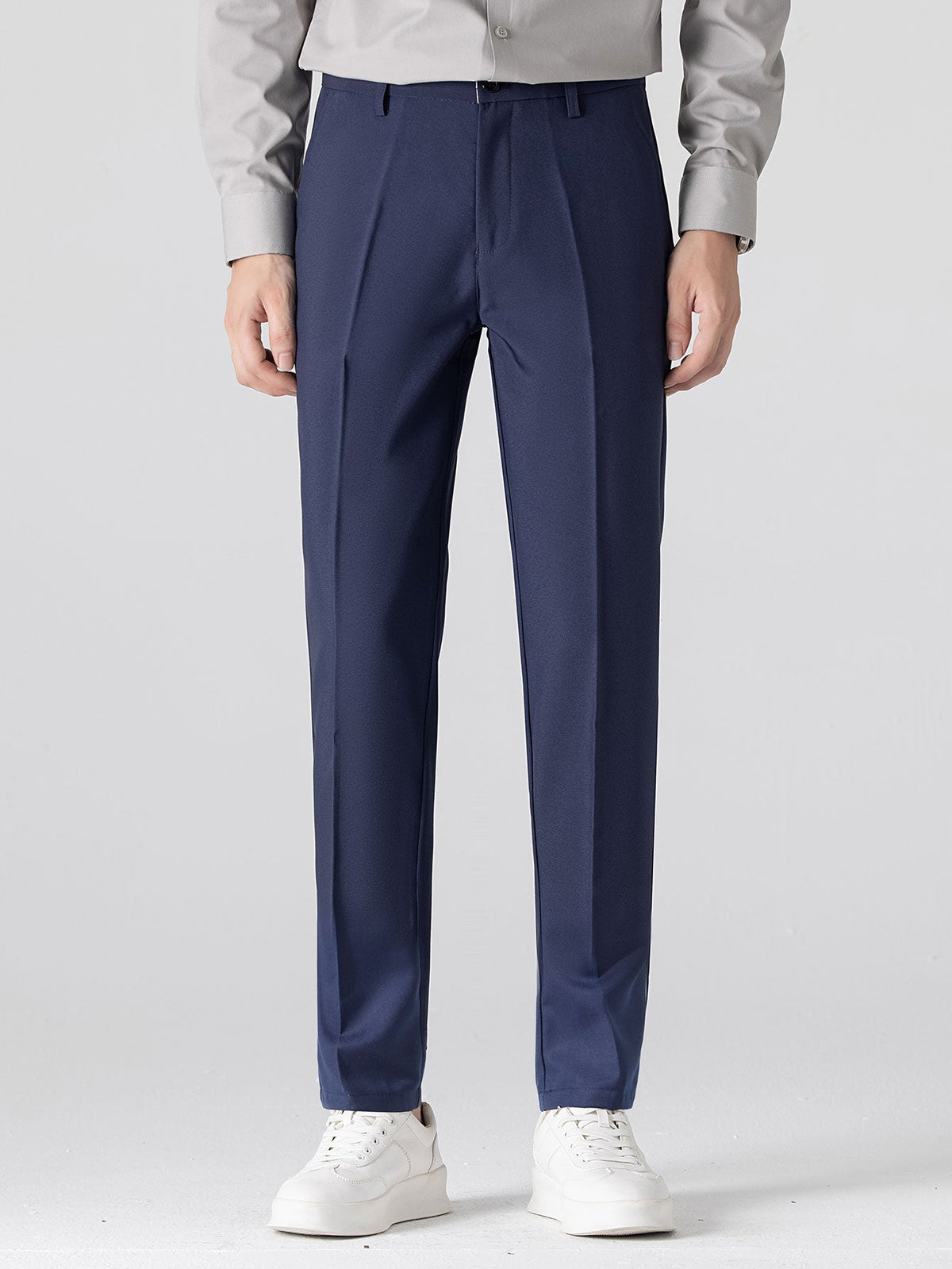 Conjunto polo textura y pantalón cónico