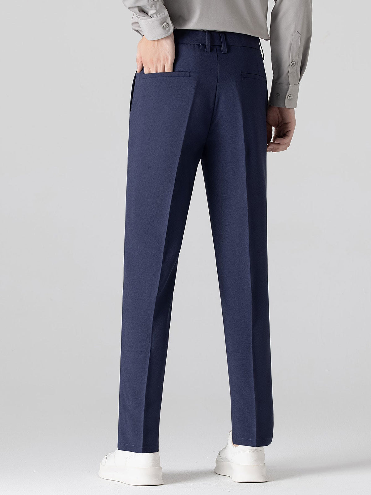 Conjunto polo textura y pantalón cónico