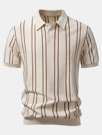 Polo de punto a rayas y pantalón cónico