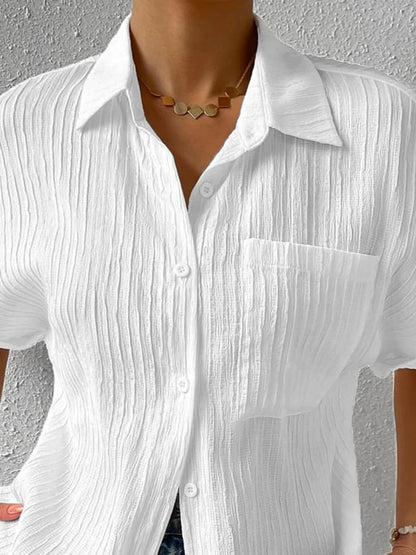 Novedad: 50 % DE DESCUENTO Camisa con cuello informal, abotonada y holgada