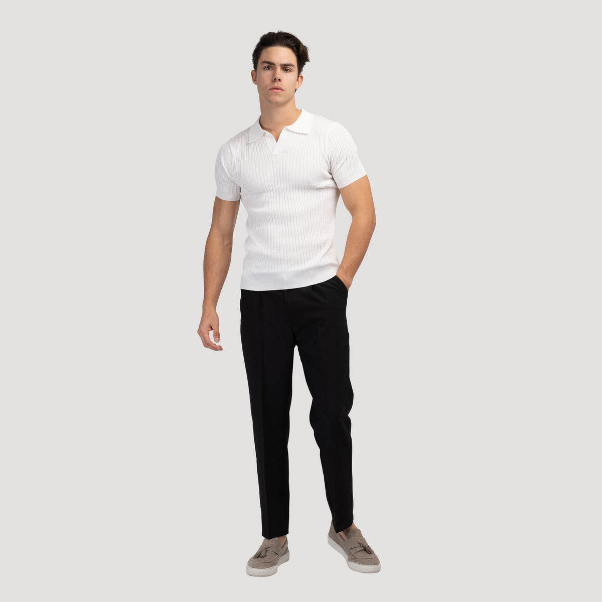 Polo casual cuello pico – Negro