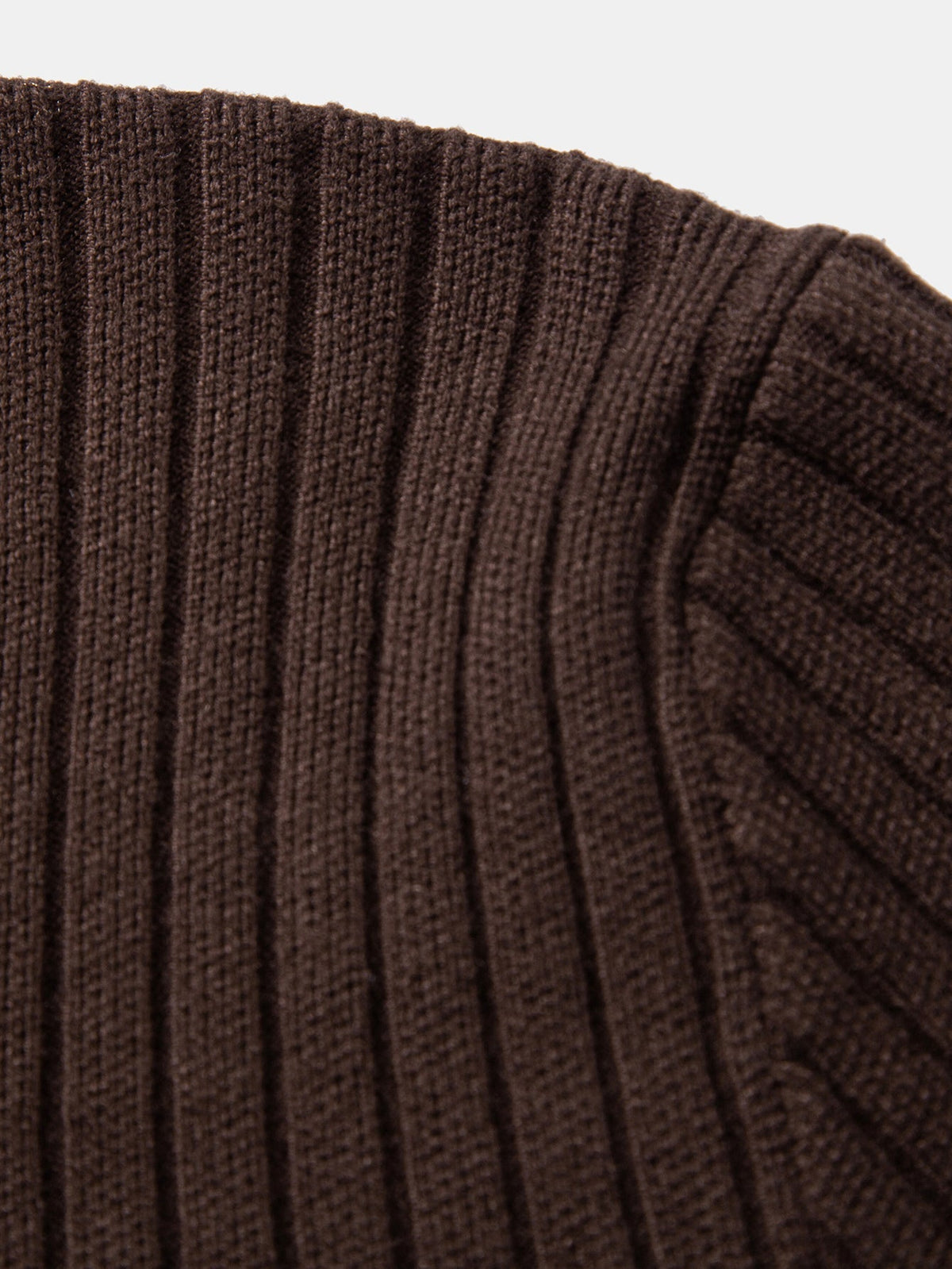Polo de punto a rayas con cuello de canalé