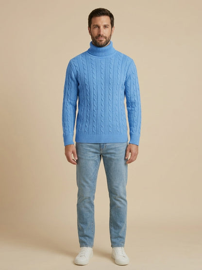 Adriano jersey de ochos grueso de cuello alto azul, de frente