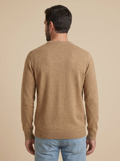 Alberto jersey básico de cuello redondo camel, de espaldas