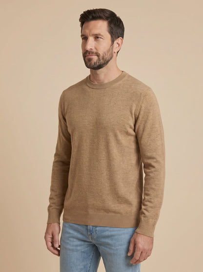 Alberto jersey básico de cuello redondo camel, de lado