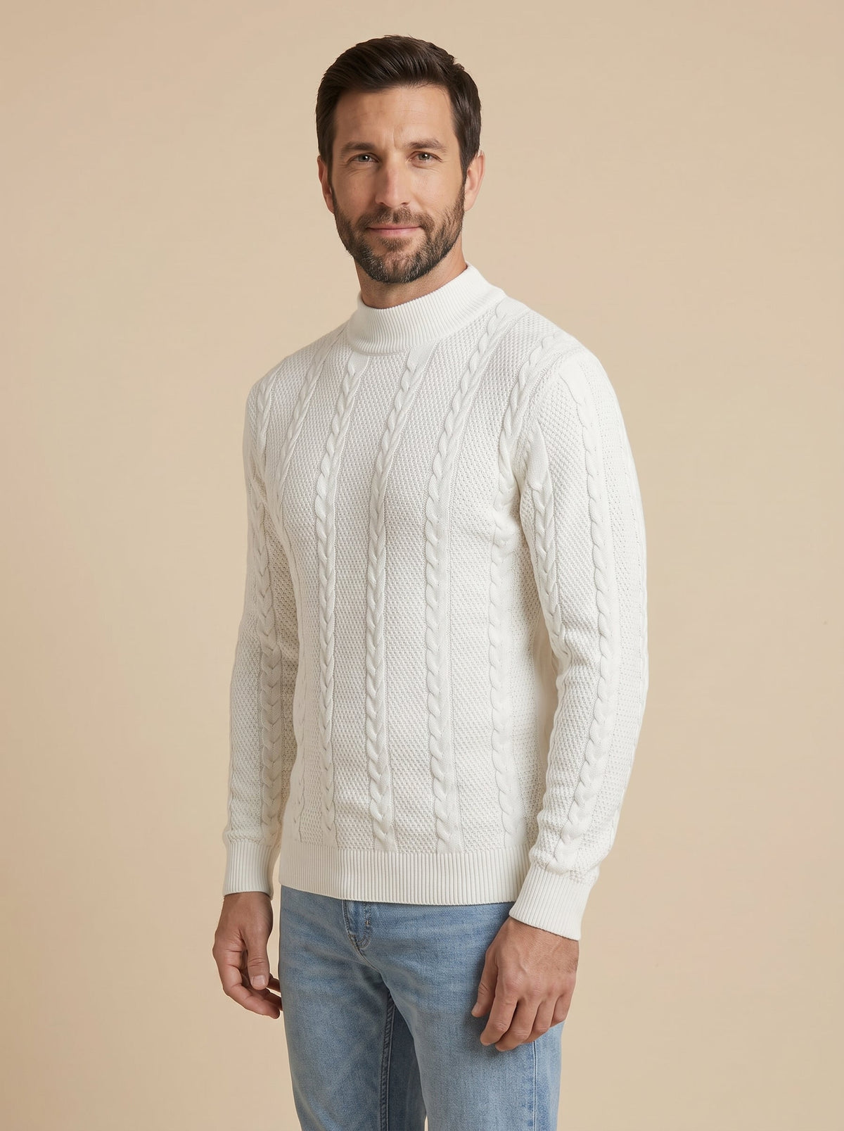 Fabio jersey de ochos de cuello alto blanco roto, de lado
