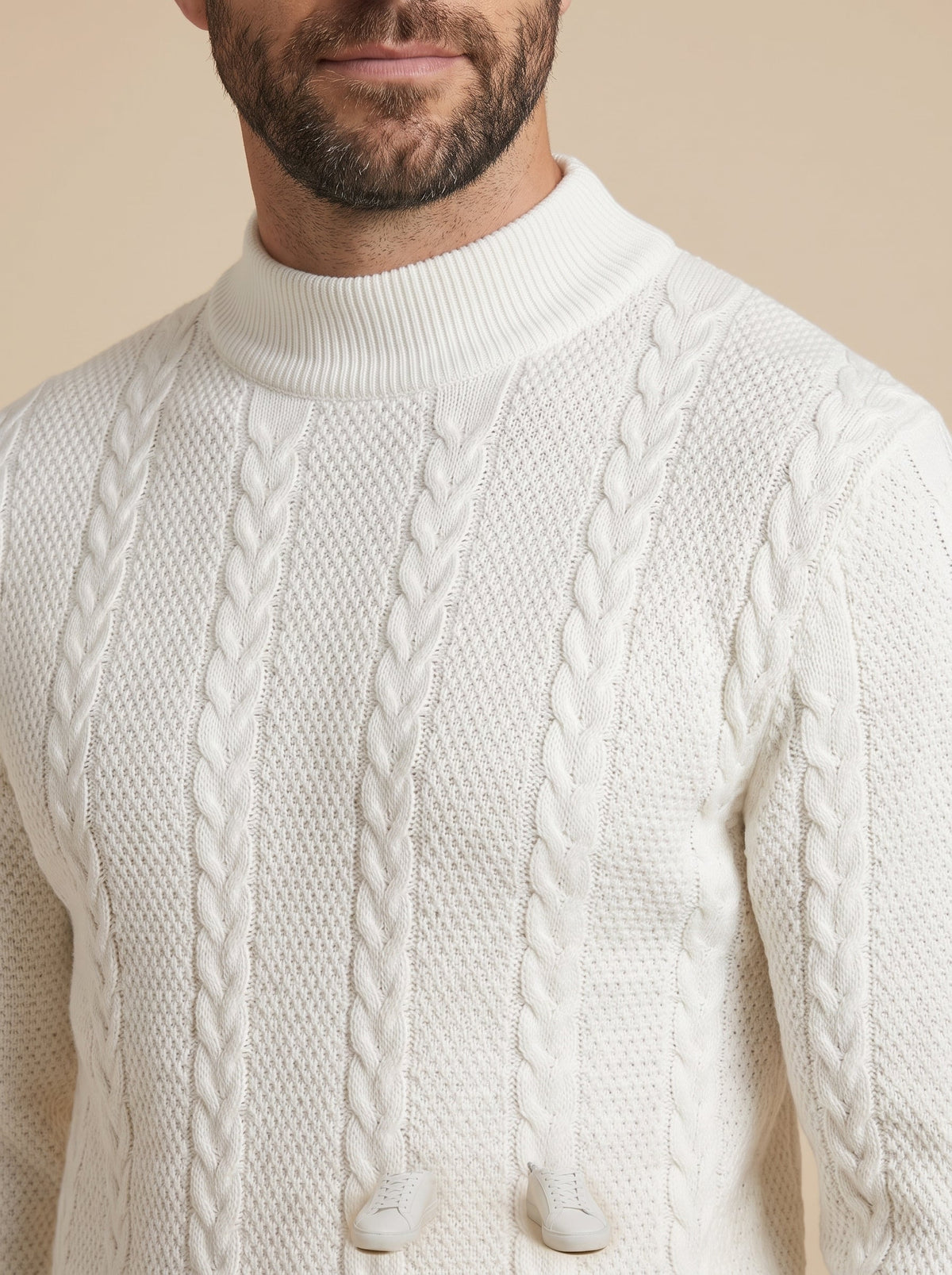 Fabio jersey de ochos de cuello alto blanco roto, detalle del cuello y los ochos