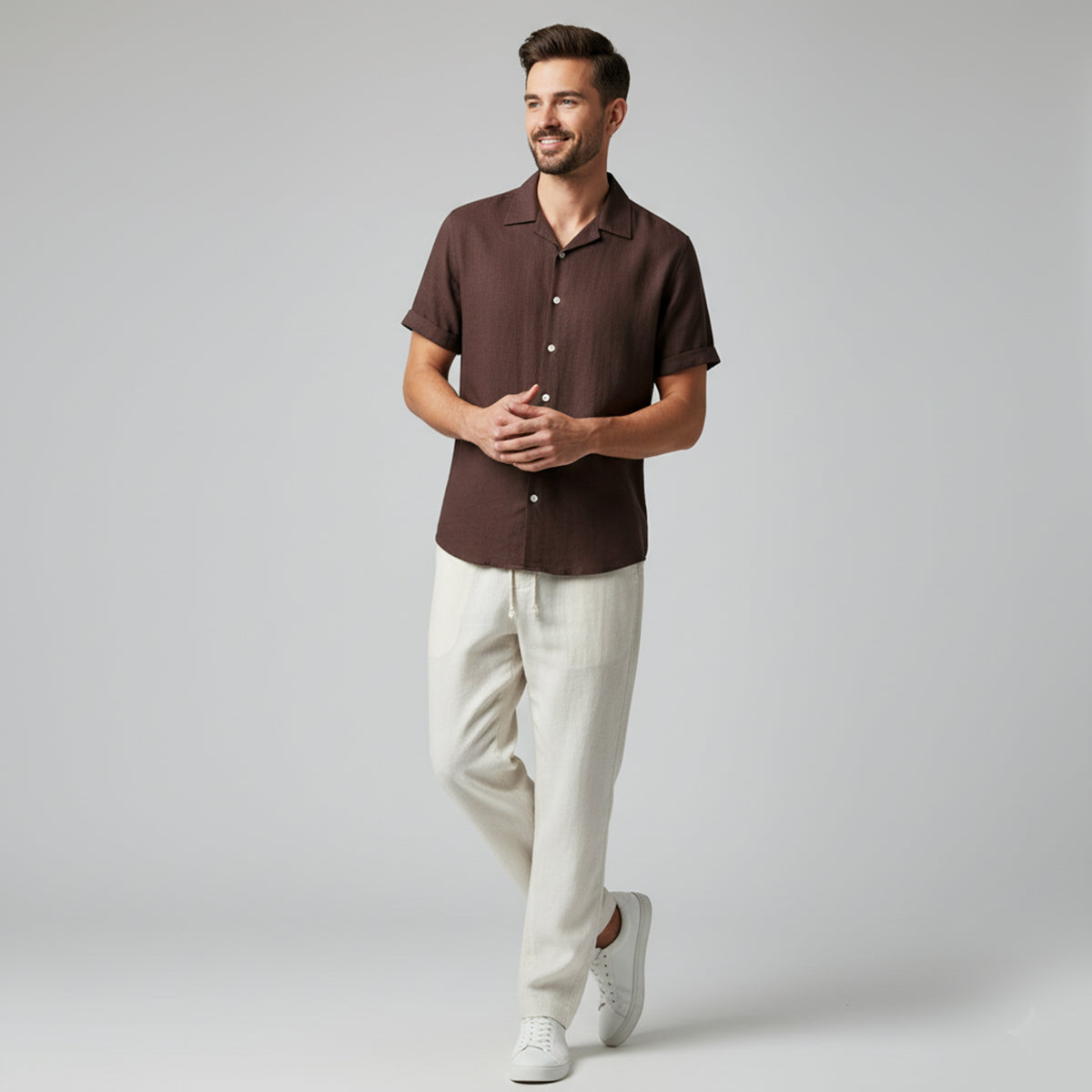 Conjunto camisa de solapa y pantalón